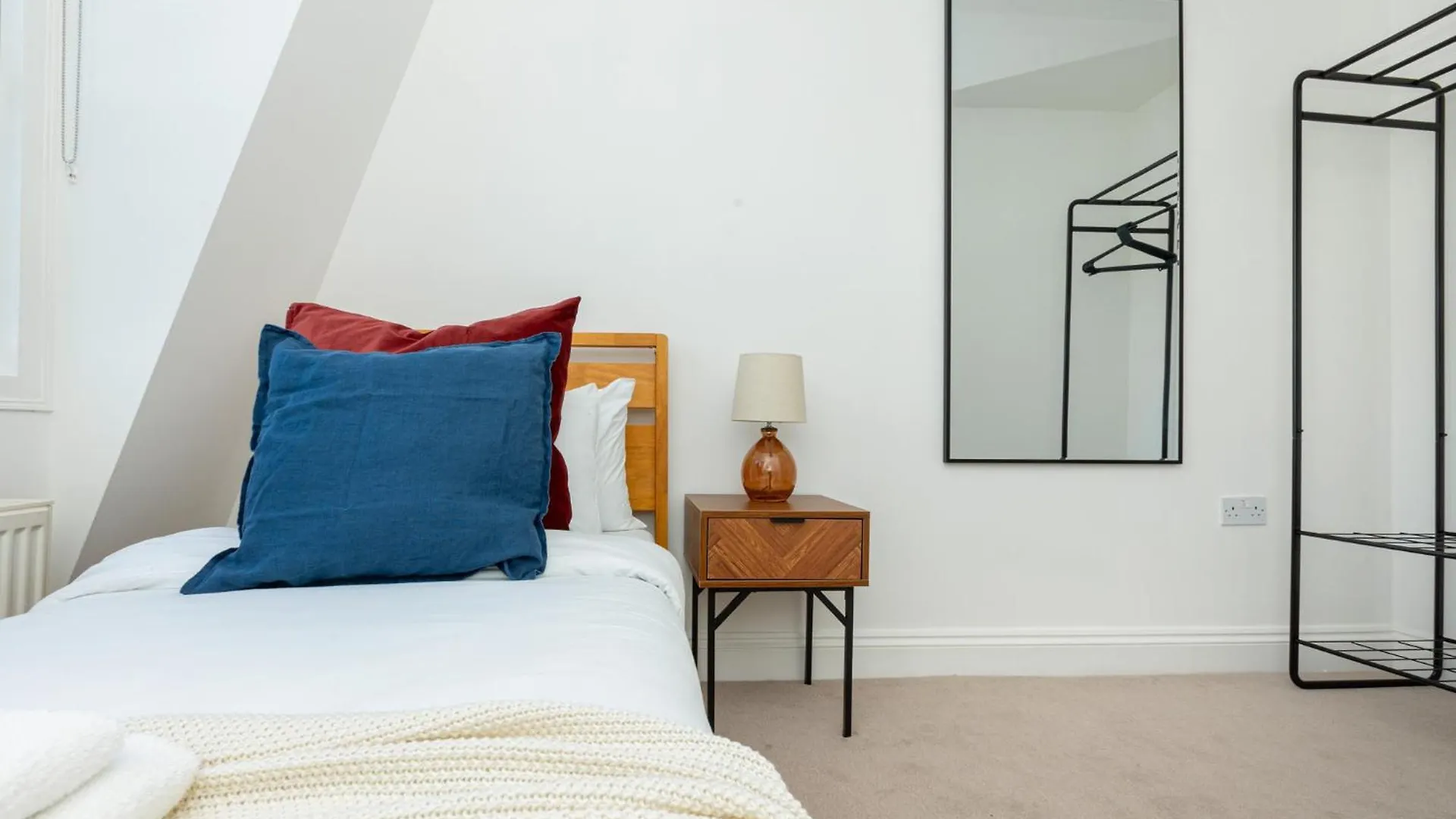 Spacious 4Br 3-Storey Townhouse In Lively Deptford London United Kingdom